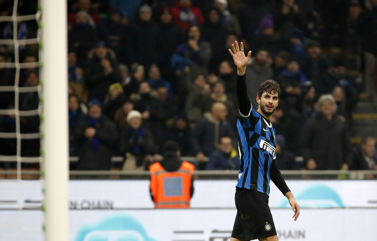 12月10日！欧冠英冠等比赛开打！会有冷门吗？（12月10日欧冠、英冠等赛事打响，冷门会出现吗？）