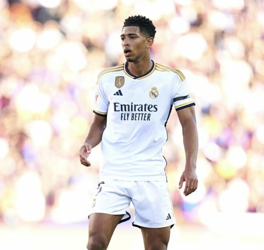 欧冠前瞻：国米本赛季强强战不利，利物浦深陷萨拉赫争议（欧冠展望：国米硬仗表现不佳，利物浦陷入萨拉赫风波）