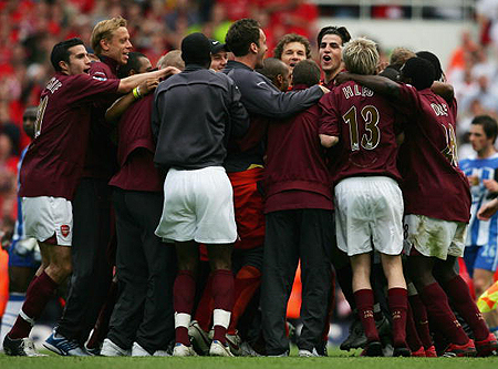 媒体人：张源或加盟某刚出售本土后腰的南方球队（据媒体人透露，张源可能加盟一支刚出售本土后腰的南方球队）