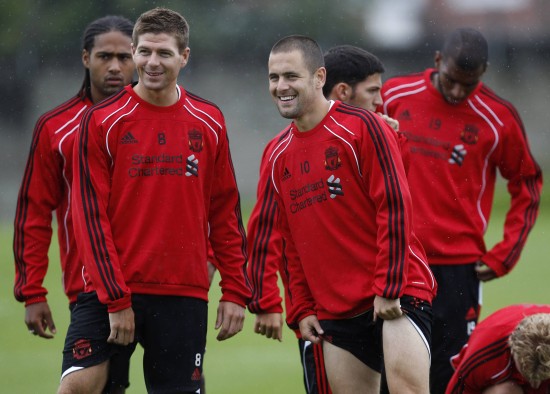 C罗进入国家队后葡萄牙12届大赛全勤，此前总共仅参加6届大赛（C罗入队后葡萄牙12届大赛无缺席，此前历史仅6次参赛）