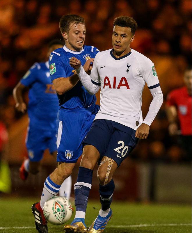 英媒：热刺有意罗德里戈和伊尔迪兹，范德芬是皇马引援目标（英媒：热刺追罗德里戈与伊尔迪兹，皇马将范德芬列为引援目标）