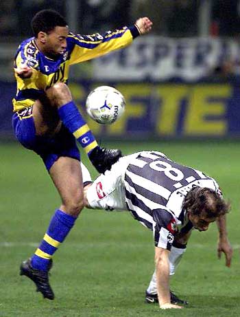 203场63球，福登英超生涯进球数已超越贝克汉姆和亚亚-图雷（英超203场斩获63球，福登生涯进球数已超贝克汉姆与亚亚-图雷）