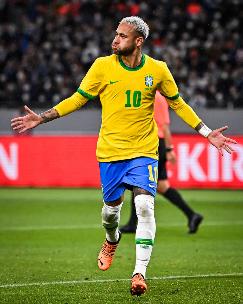 泽林斯基：下一轮踢利物浦必须好好表现，我们要争取进入前八（泽林斯基：战利物浦需全力发挥，力争跻身前八）